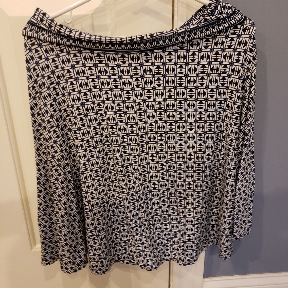 Max studio skirt